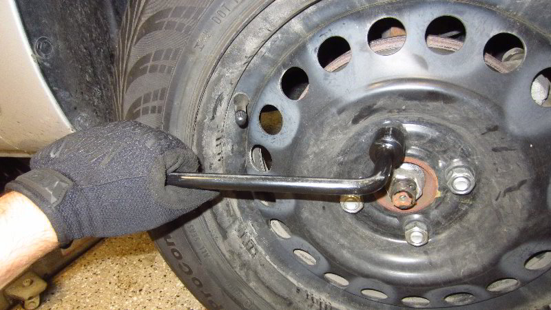 2012-2019-Nissan-Versa-Front-Brake-Pads-Replacement-Guide-006