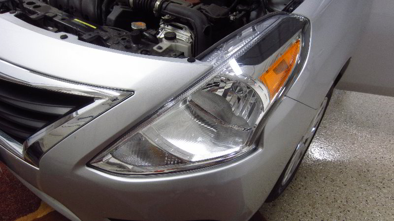2012-2019-Nissan-Versa-Headlight-Bulbs-Replacement-Guide-001