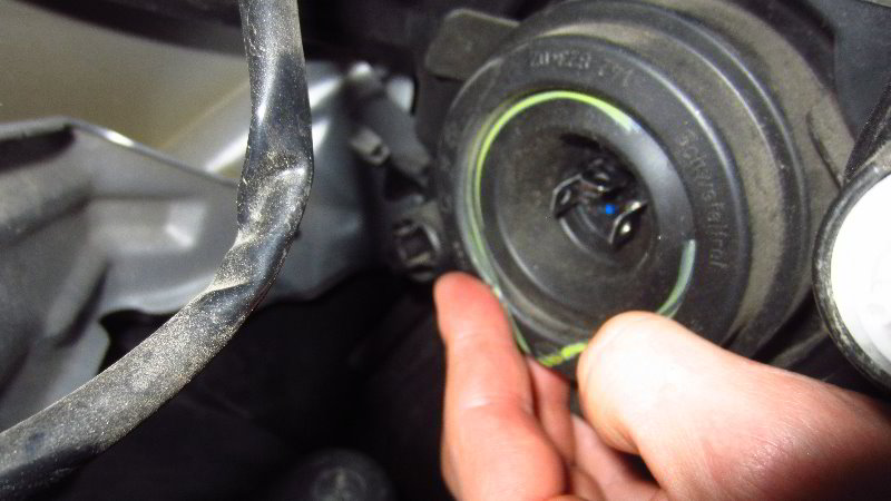 2012-2019-Nissan-Versa-Headlight-Bulbs-Replacement-Guide-018