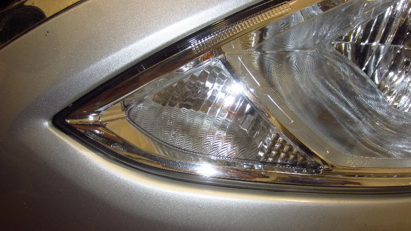 2012-2019-Nissan-Versa-Headlight-Bulbs-Replacement-Guide-028