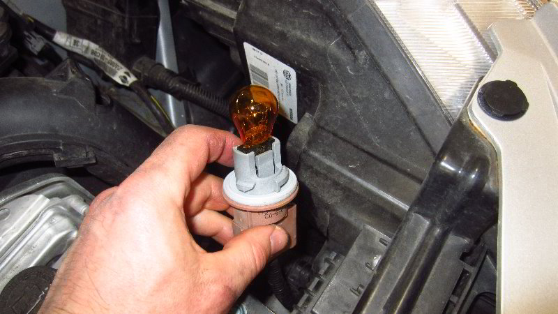2012-2019-Nissan-Versa-Headlight-Bulbs-Replacement-Guide-030