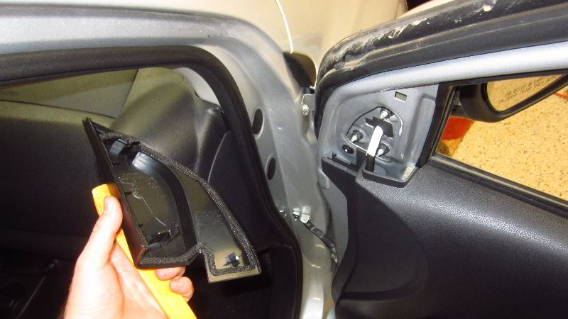 2012-2019-Nissan-Versa-Interior-Door-Panel-Removal-Guide-003