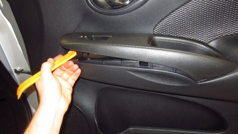 2012-2019-Nissan-Versa-Interior-Door-Panel-Removal-Guide-009