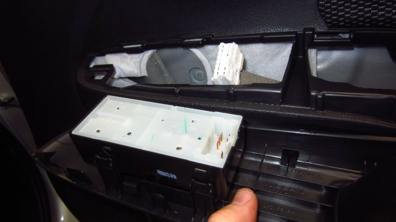 2012-2019-Nissan-Versa-Interior-Door-Panel-Removal-Guide-011