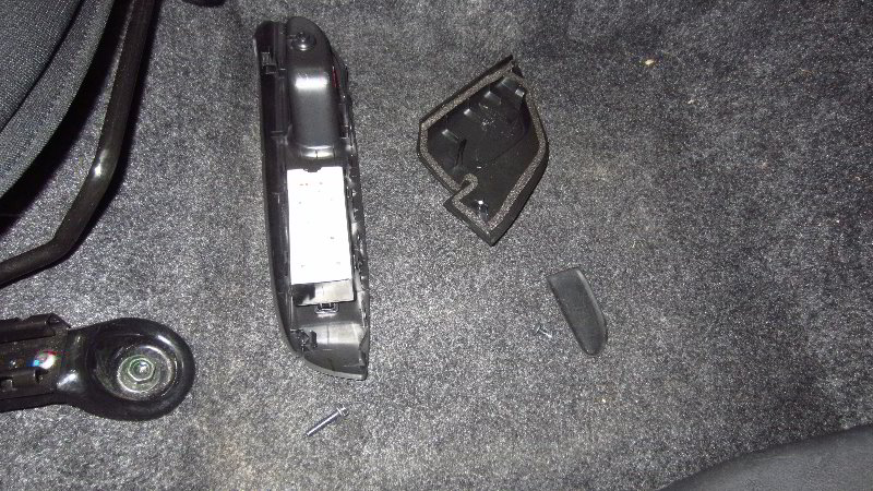 2012-2019-Nissan-Versa-Interior-Door-Panel-Removal-Guide-016