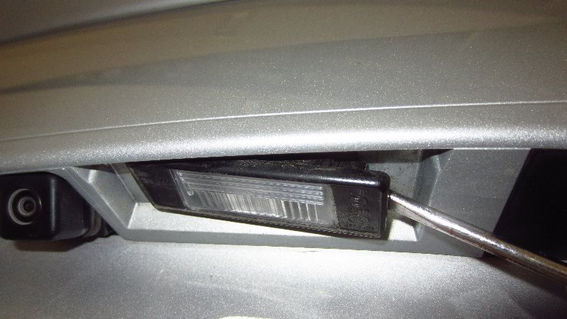 2012-2019-Nissan-Versa-License-Plate-Light-Bulbs-Replacement-Guide-009