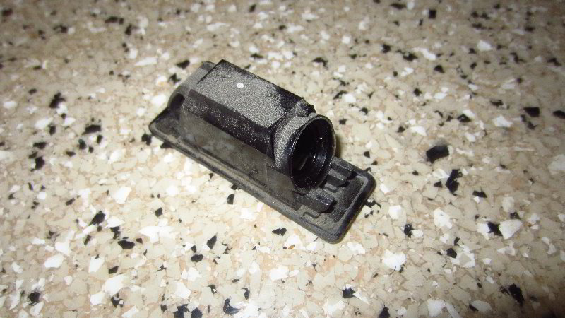 2012-2019-Nissan-Versa-License-Plate-Light-Bulbs-Replacement-Guide-012