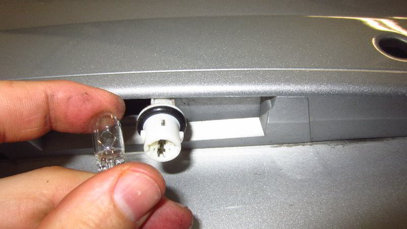 2012-2019-Nissan-Versa-License-Plate-Light-Bulbs-Replacement-Guide-014