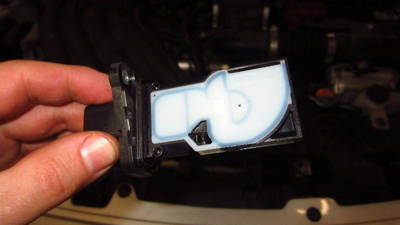 2012-2019-Nissan-Versa-Mass-Air-Flow-Sensor-Replacement-Guide-008