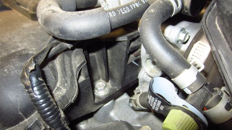 2012-2019-Nissan-Versa-Spark-Plugs-Replacement-Guide-006