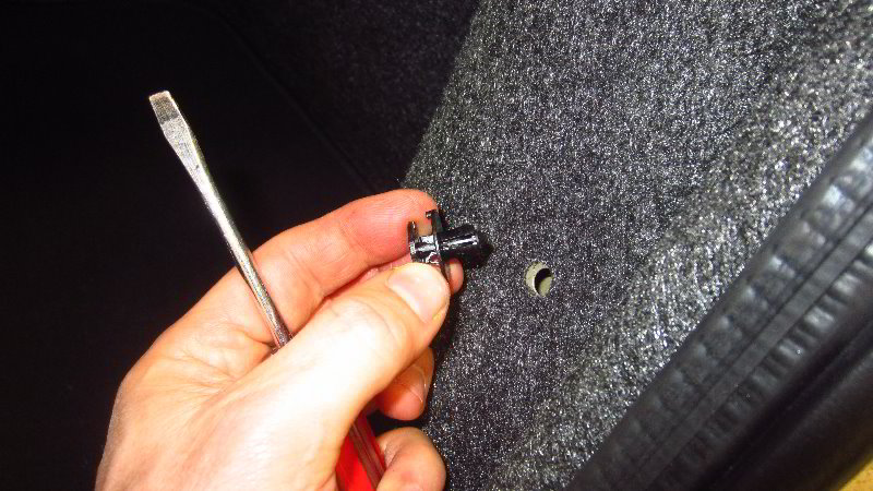 2012-2019-Nissan-Versa-Tail-Light-Bulbs-Replacement-Guide-004