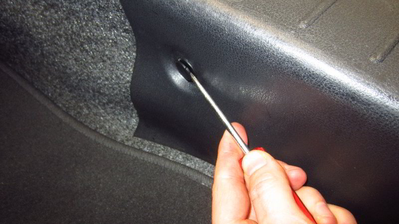 2012-2019-Nissan-Versa-Tail-Light-Bulbs-Replacement-Guide-006