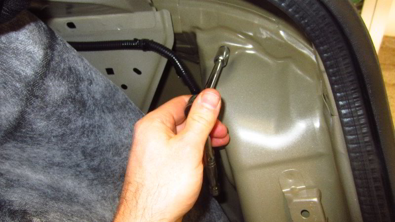 2012-2019-Nissan-Versa-Tail-Light-Bulbs-Replacement-Guide-010