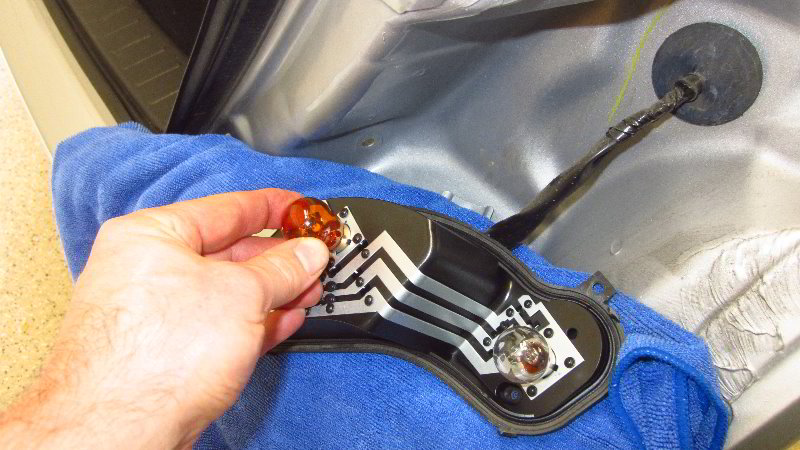 2012-2019-Nissan-Versa-Tail-Light-Bulbs-Replacement-Guide-027