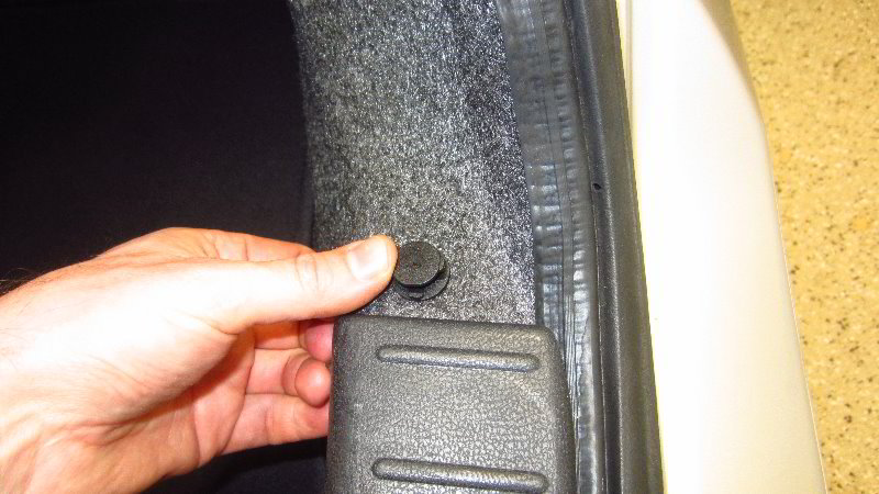 2012-2019-Nissan-Versa-Tail-Light-Bulbs-Replacement-Guide-046