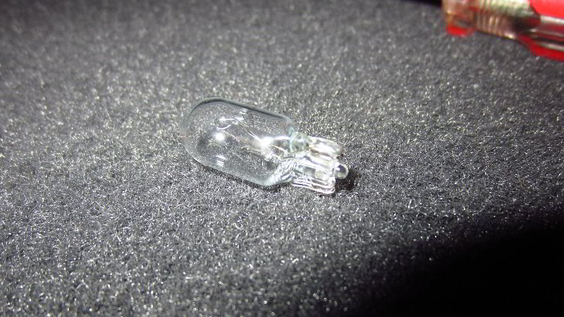 2012-2019-Nissan-Versa-Trunk-Light-Bulb-Replacement-Guide-005