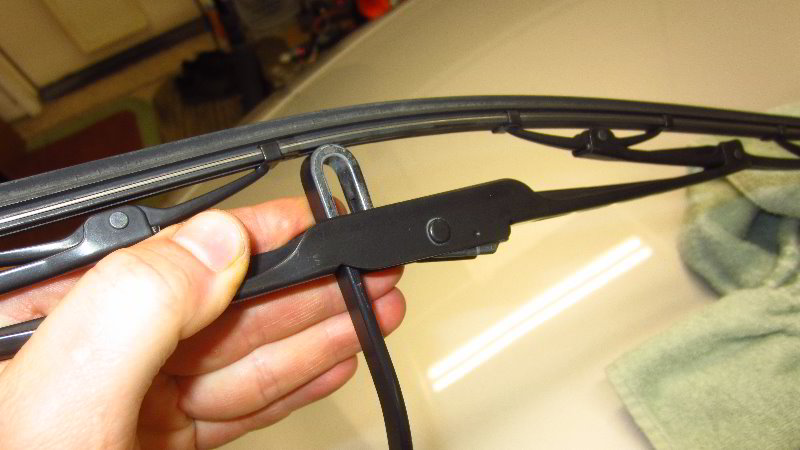 2012-2019-Nissan-Versa-Windshield-Wiper-Blades-Replacement-Guide-009