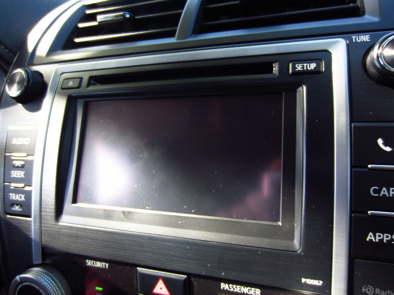 2012-Toyota-Camry-SE-Test-Drive-Review-019