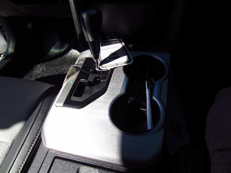 2012-Toyota-Camry-SE-Test-Drive-Review-020