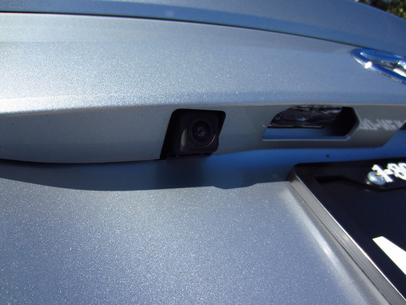 2012-Toyota-Camry-SE-Test-Drive-Review-031