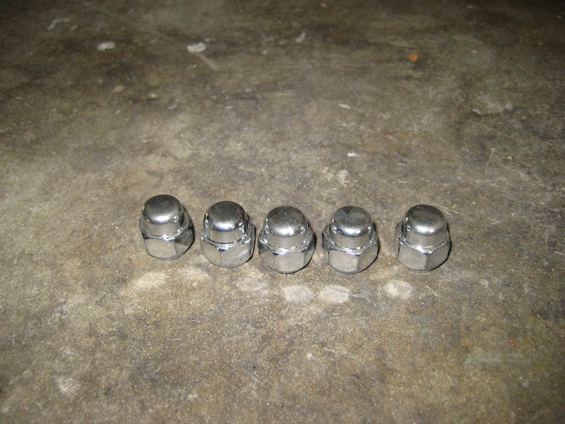 2013-2015-Nissan-Altima-Front-Brake-Pads-Replacement-Guide-004