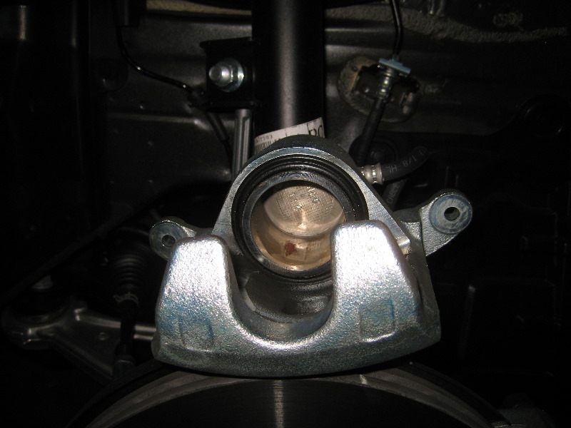 20132015NissanAltimaFrontBrakePadsReplacementGuide013