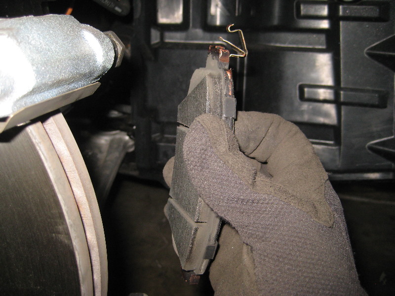 20132015NissanAltimaFrontBrakePadsReplacementGuide015