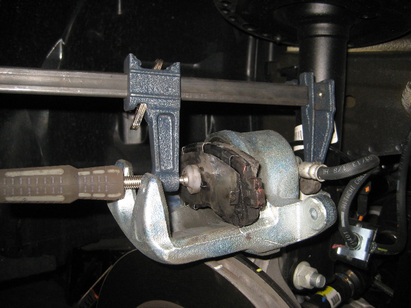 2013-2015-Nissan-Altima-Front-Brake-Pads-Replacement-Guide-019