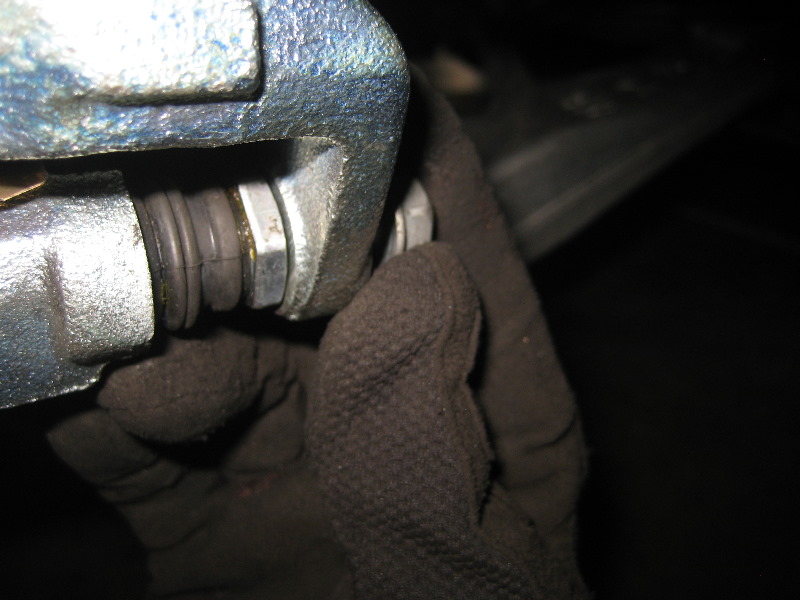 2013-2015-Nissan-Altima-Front-Brake-Pads-Replacement-Guide-028