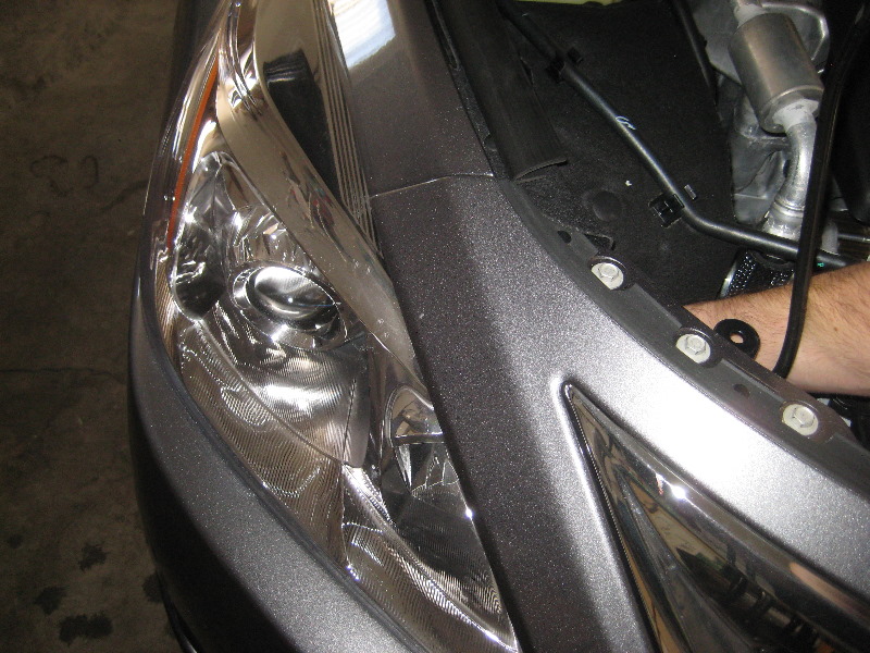 2013-2015-Nissan-Altima-Headlight-Bulbs-Replacement-Guide-037