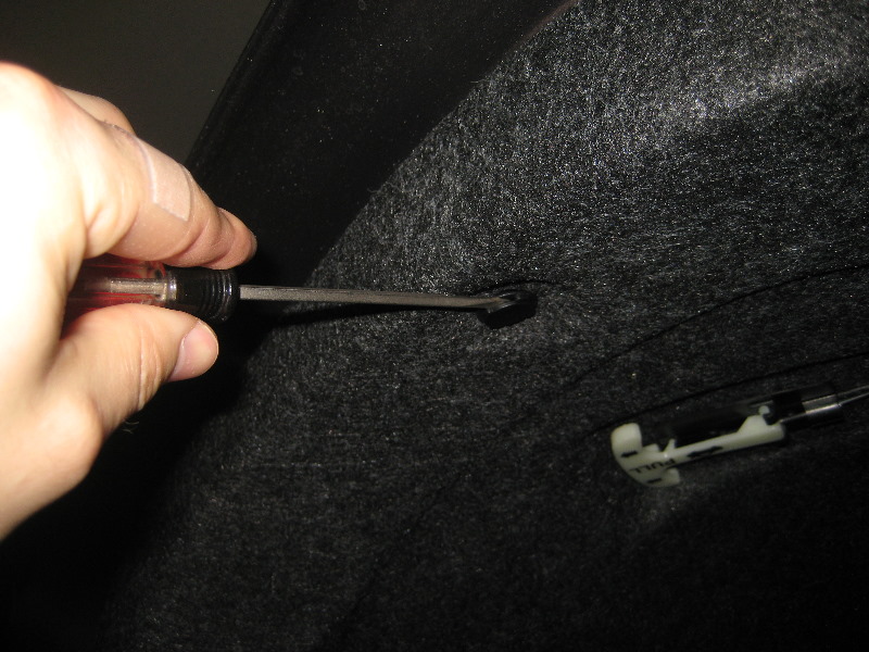 20132015NissanAltimaLicensePlateLightBulbsReplacementGuide006