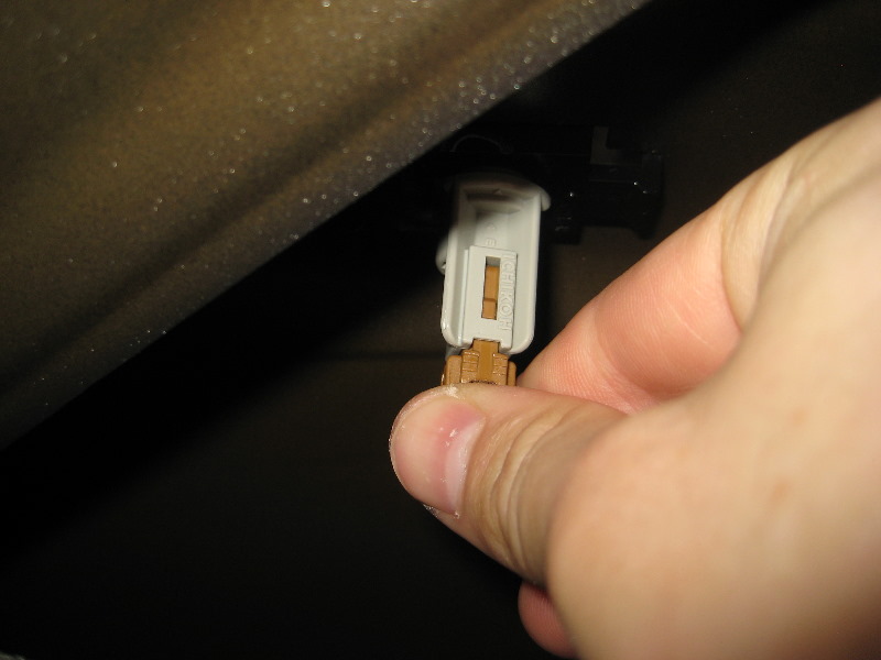 2013-2015-Nissan-Altima-License-Plate-Light-Bulbs-Replacement-Guide-012