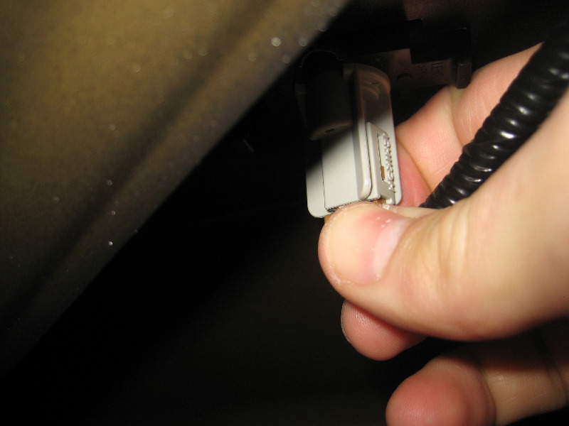 2013-2015-Nissan-Altima-License-Plate-Light-Bulbs-Replacement-Guide-018