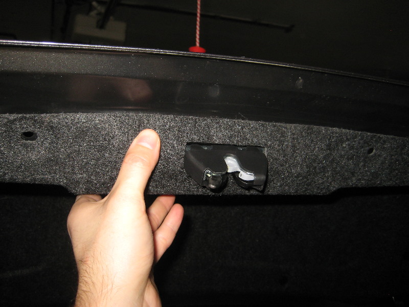 20132015NissanAltimaLicensePlateLightBulbsReplacementGuide019