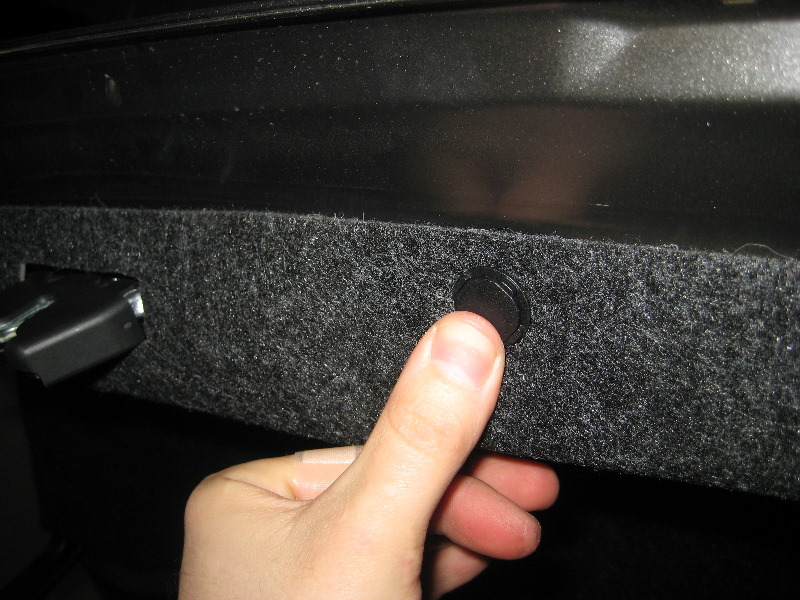 2013-2015-Nissan-Altima-License-Plate-Light-Bulbs-Replacement-Guide-021