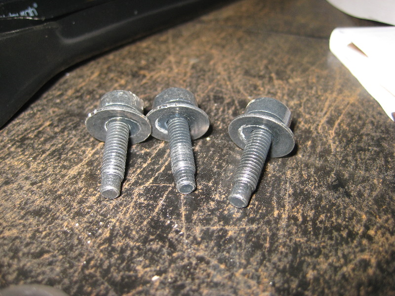 2013-2015-Nissan-Altima-QR25DE-Engine-Spark-Plugs-Replacement-Guide-003