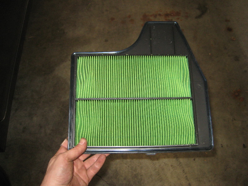 2013-2015-Nissan-Altima-QR25DE-I4-Engine-Air-Filter-Replacement-Guide-008