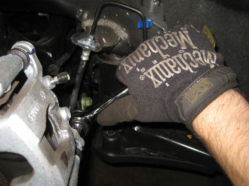 20132015NissanAltimaRearDiscBrakePadsReplacementGuide008