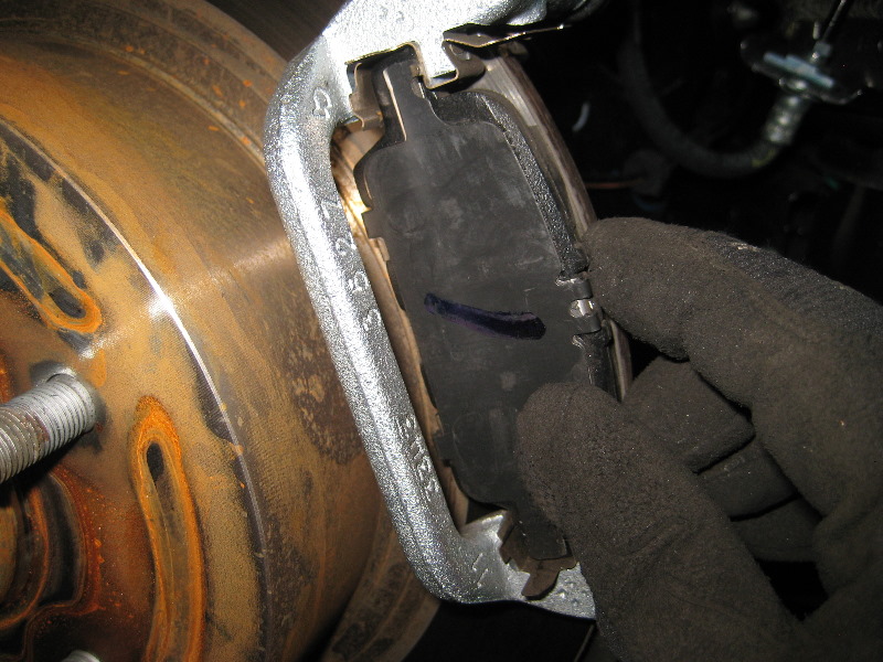 20132015NissanAltimaRearDiscBrakePadsReplacementGuide021