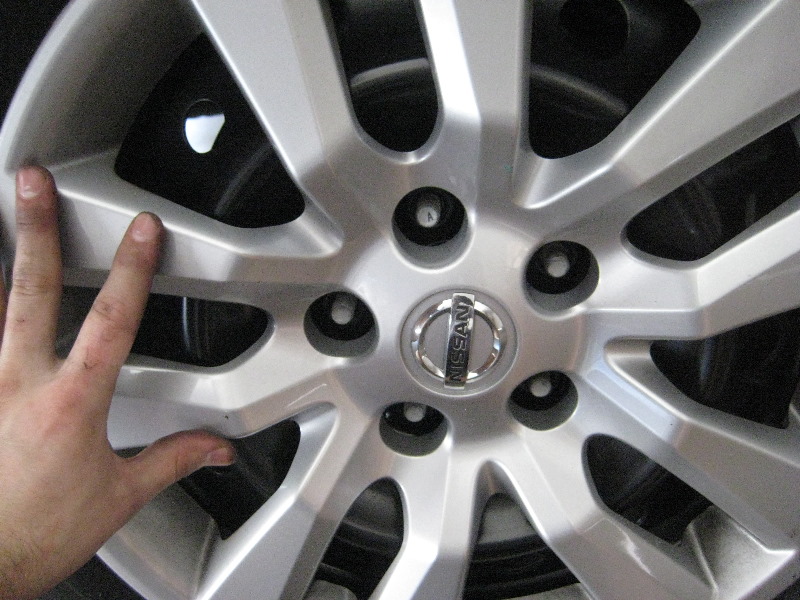 20132015NissanAltimaRearDiscBrakePadsReplacementGuide032