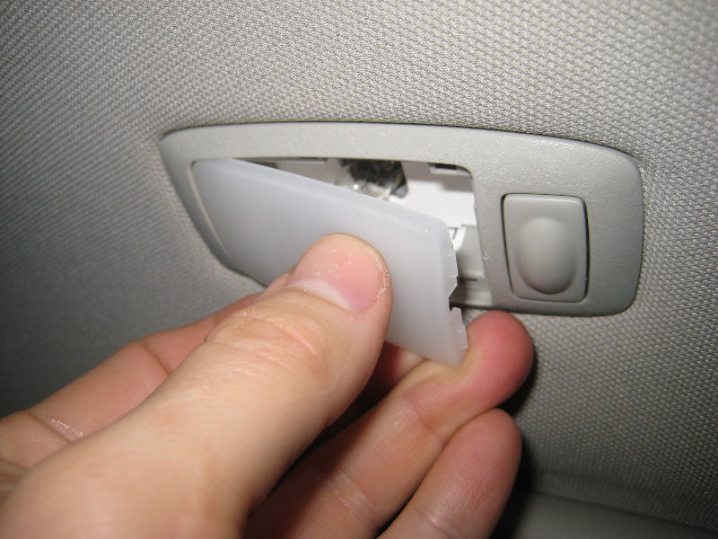 2013-2015-Nissan-Altima-Rear-Passenger-Courtesy-Reading-Light-Bulb-Replacement-Guide-010