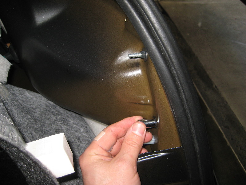 2013-2015-Nissan-Altima-Tail-Light-Bulbs-Replacement-Guide-007