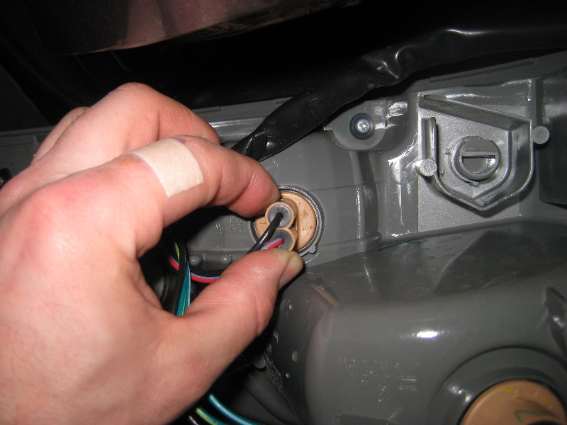 2013-2015-Nissan-Altima-Tail-Light-Bulbs-Replacement-Guide-026