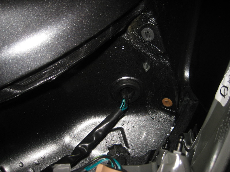 2013-2015-Nissan-Altima-Tail-Light-Bulbs-Replacement-Guide-027