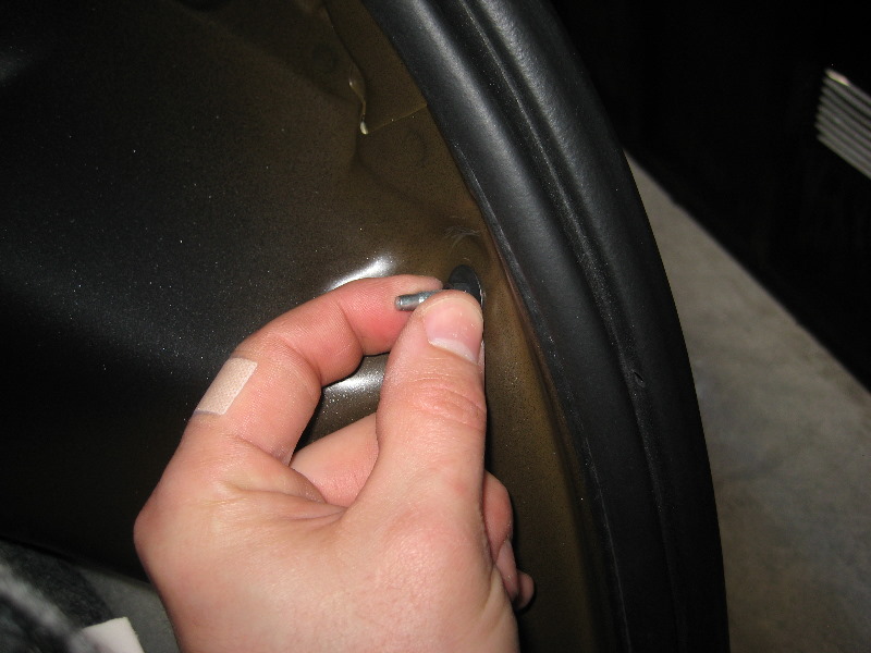 2013-2015-Nissan-Altima-Tail-Light-Bulbs-Replacement-Guide-030