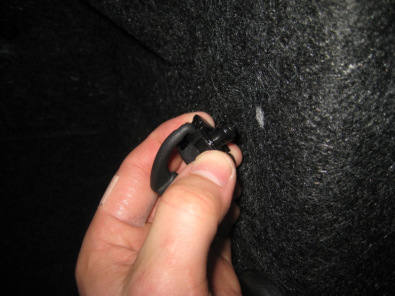 2013-2015-Nissan-Altima-Tail-Light-Bulbs-Replacement-Guide-034