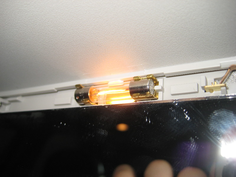 2013-2015-Nissan-Altima-Vanity-Mirror-Light-Bulb-Replacement-Guide-010