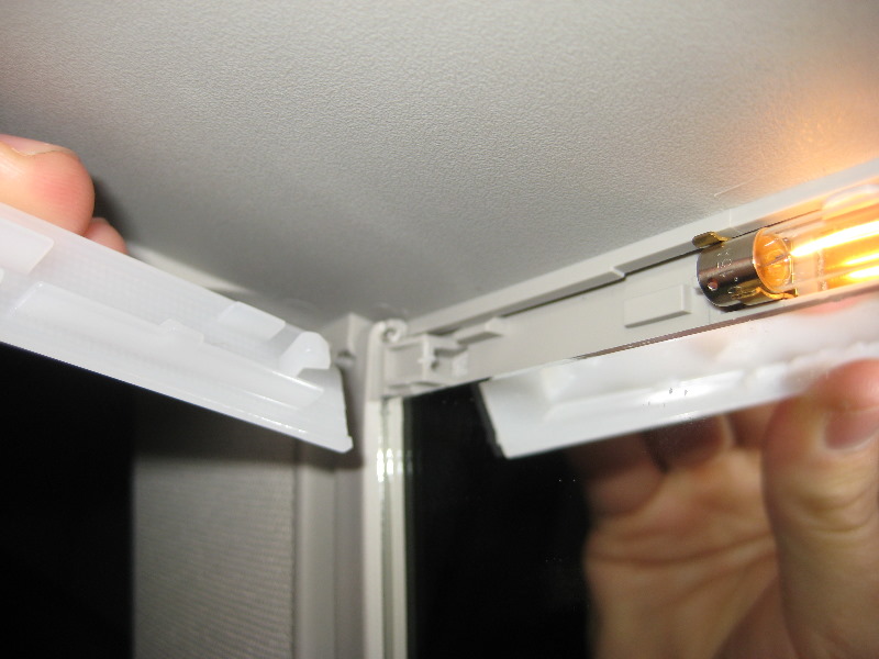 2013-2015-Nissan-Altima-Vanity-Mirror-Light-Bulb-Replacement-Guide-011