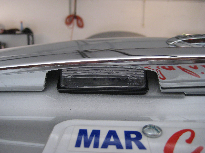 2013-2015-Nissan-Sentra-License-Plate-Light-Bulbs-Replacement-Guide-002