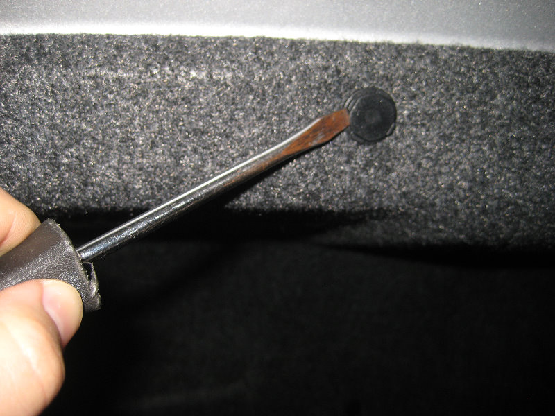 2013-2015-Nissan-Sentra-License-Plate-Light-Bulbs-Replacement-Guide-004